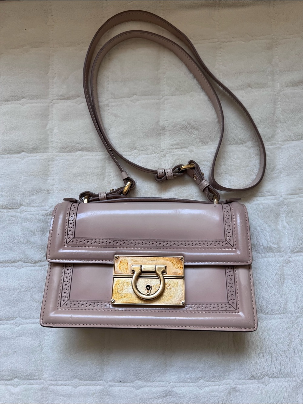 Salvatore Ferragamo Patent Leather Crossbody in Dusty cream with Gold Hardware